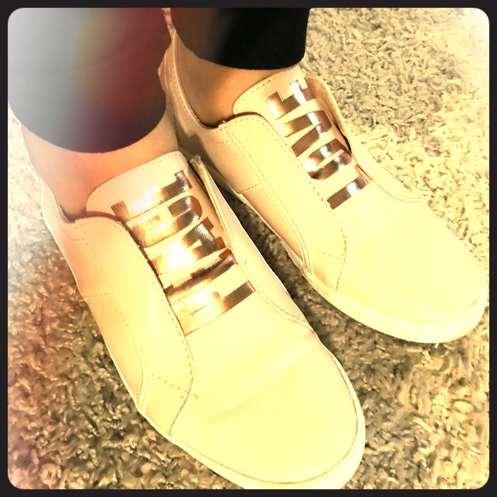Madden Girl light pink slip on sneakers 💕 👟